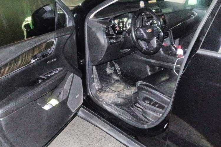 Used Cadillac XT5 2018 28T Four-Wheel Drive Luxury Model
