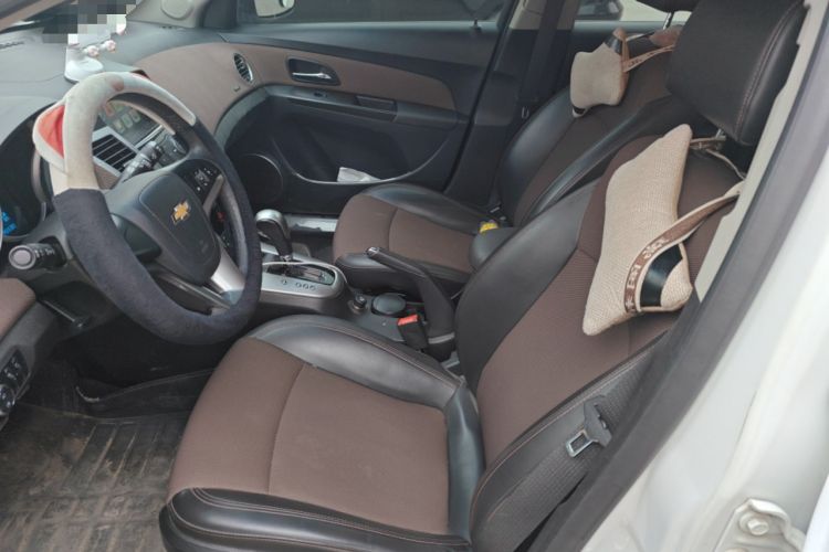 Used Chevrolet Cruze 2013 Hatchback 1.6L Automatic Luxury Model Left Front Seat