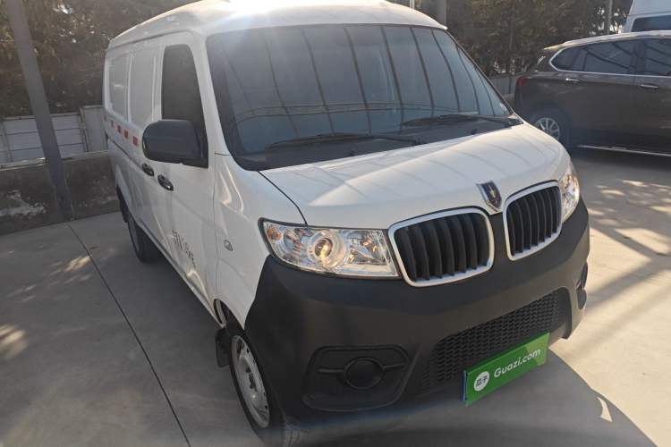 Used Jinbei Hiace X30 2023 1.5L Super-Enjoyment Van 2/5 Seats Non-Air-Conditioned Version SWC15M Front Right 45 Deg