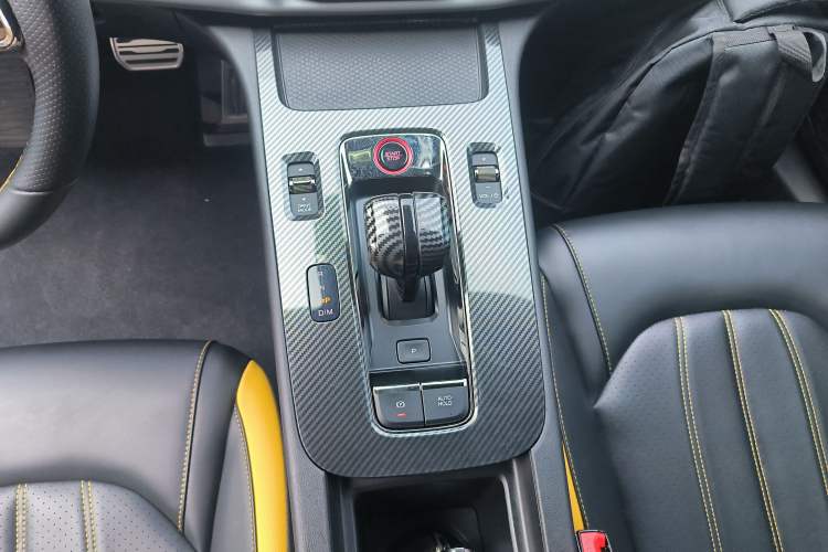 Used GAC Trumpchi EMPOW 2021 270T DCT J15 Version Gear Lever