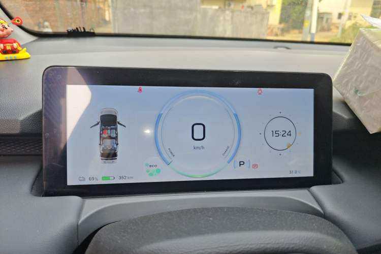 Used AION Y 2022 Plus 70 Enjoy Edition Instrument Cluster