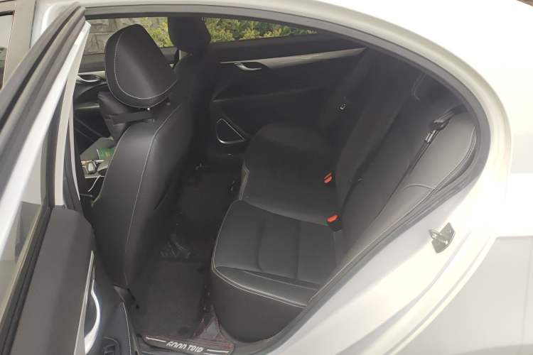 Used Geely Auto Emgrand 2020 1.5L CVT Upward Version
