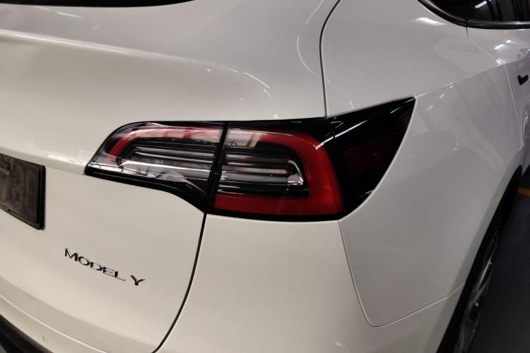 Used Tesla Model Y 2021 Standard Range Rear-Wheel Drive Version
