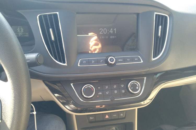 Used Roewe 360 2015 20T TST Deluxe Edition
