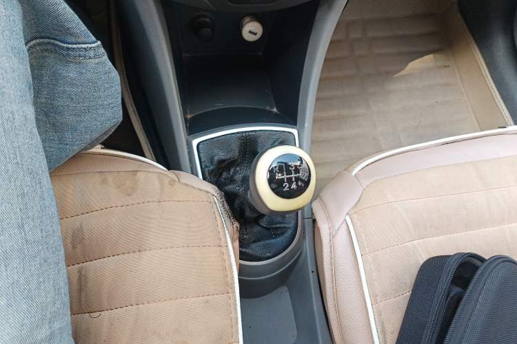 Used Hyundai Verna (older generation) 2010 Sedan 1.4L Manual Comfort GS
