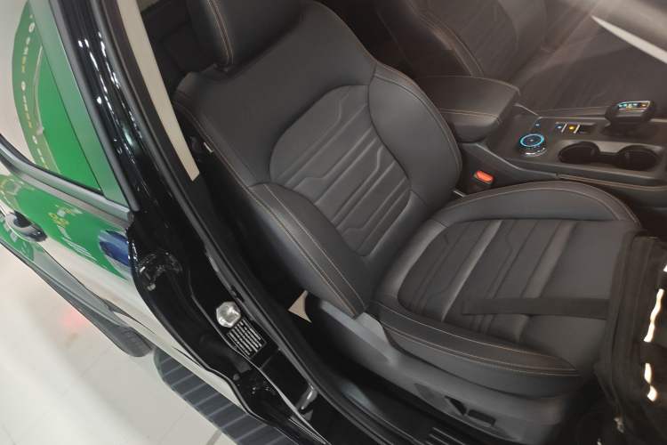 Used Ford Ranger 2023 Trailblazer 4x4 Automatic Version – Gasoline
