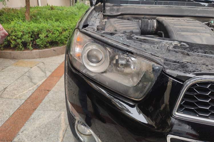 Used Chevrolet Captiva 2012 2.4L 4x4 Flagship Edition 7 Seats Right Front Headlight