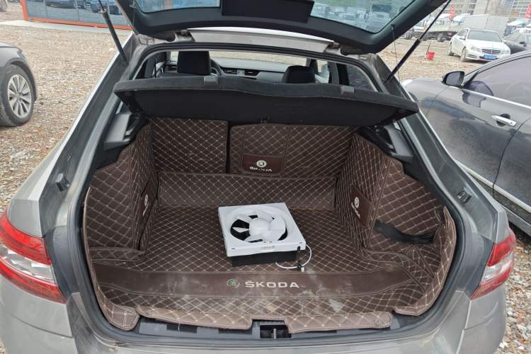 Used Skoda Octavia 2022 1.5L Automatic Comfort Edition Trunk