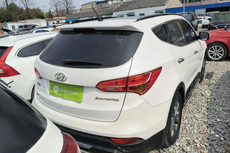 Used Hyundai Santa Fe 2013 2.4L Automatic Two-Wheel Drive Smart Version