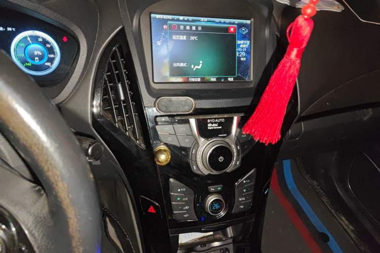 Used BYD Qin New Energy 2015 1.5T Dual-Crown Flagship Edition
