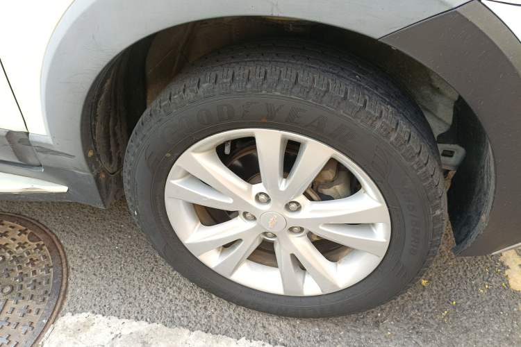 Used Chevrolet Captiva 2015 2.4L 4x4 Flagship Edition 7-Seater
