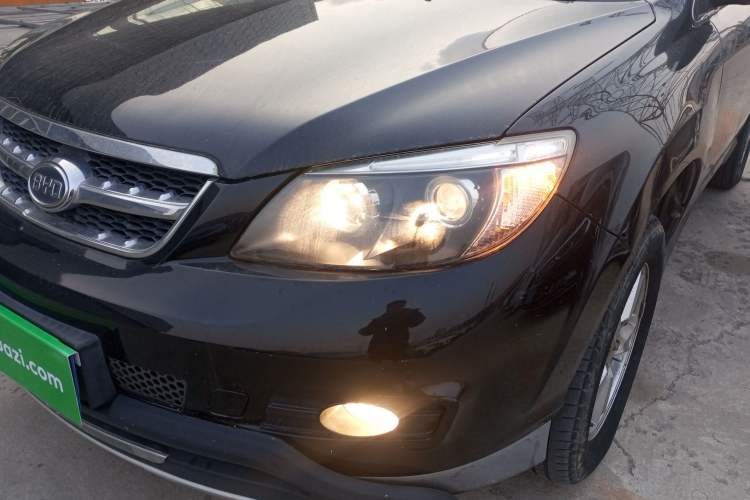 Used BYD S6 2014 2.0L Manual Luxury 5-Seater