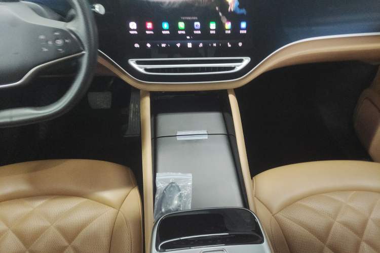 Used Rising R7 2023 Rear-Drive Screen King Pro Edition
