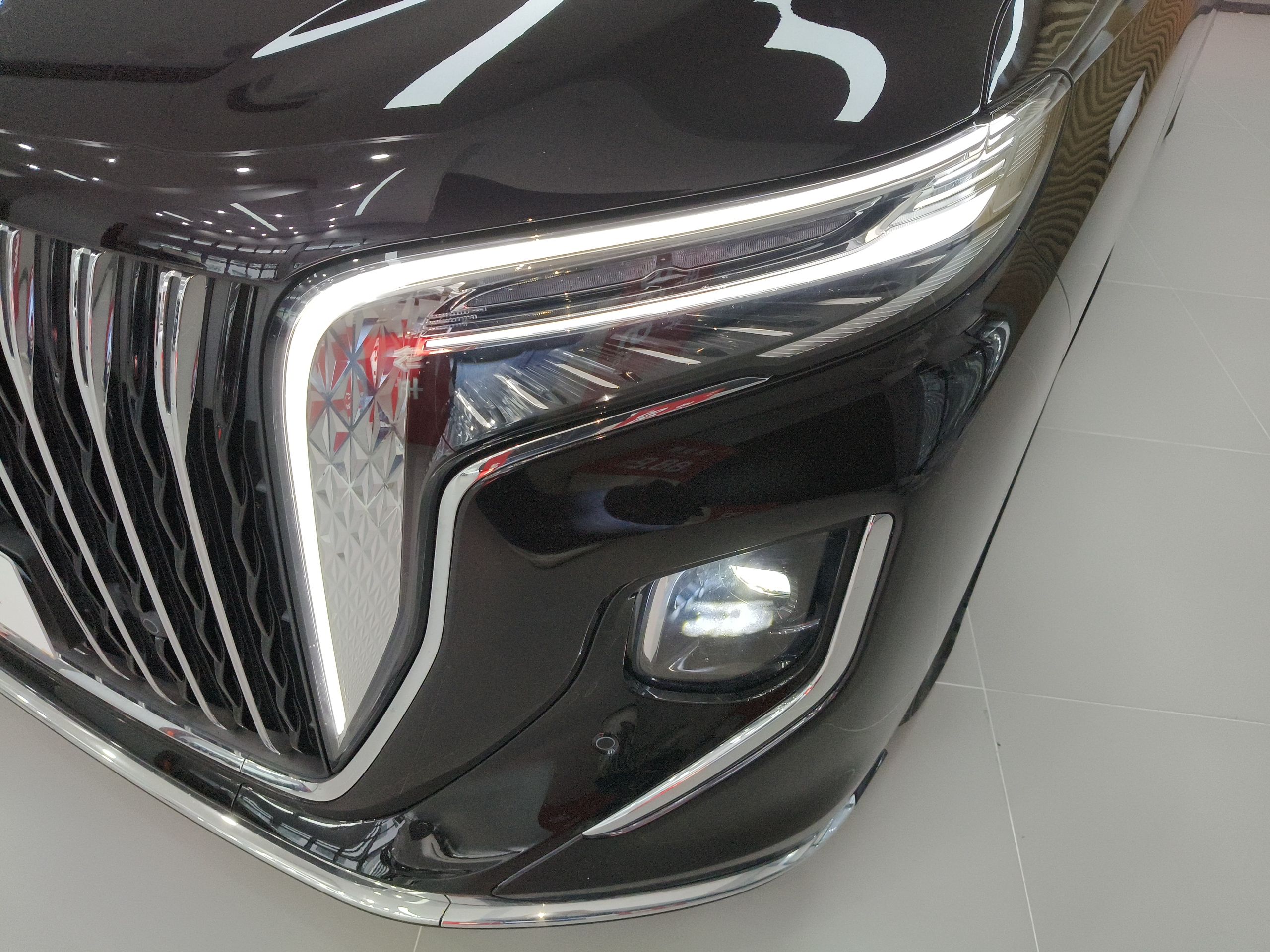 Hongqi HQ9 PHEV 2024 2.0T Four-Wheel Drive Business Edition — снимка 8