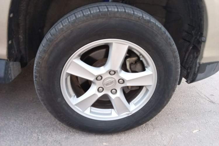 Used BYD S6 2014 2.4L Automatic Prestige 5-Seater