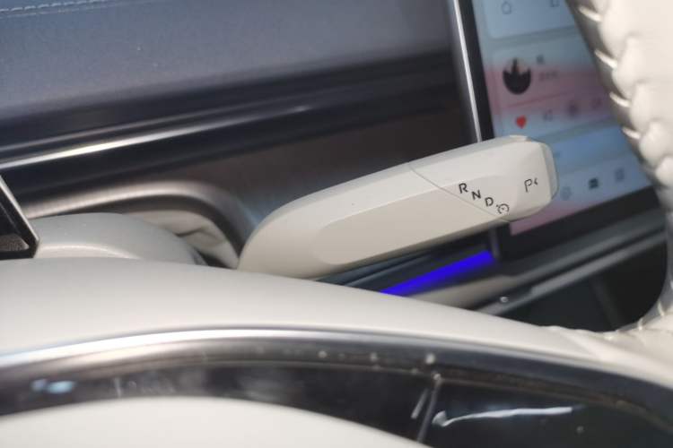 Used CHANGAN NEVO A07 2023 Range-Extended 200 Max Gear Lever