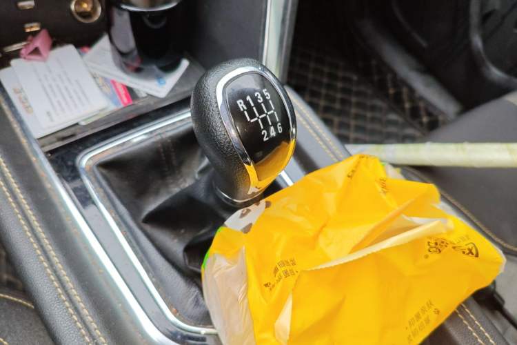 Used BAIC Beijing X3 2019 1.5T Manual Glory Edition Gear Lever