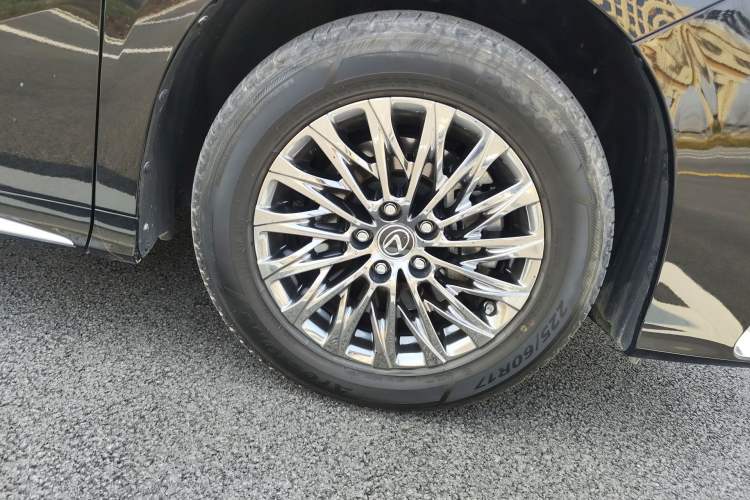 Used Lexus LM 2020 300h Seven-Seat Elegant Edition
