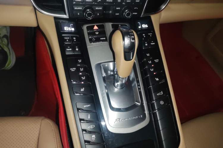 Used Porsche Panamera 2010 Panamera 4 3.6L
