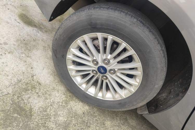 Used Ford Escort 2015 1.5L Automatic Comfort Edition