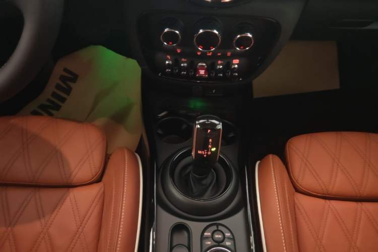 Used MINI Clubman 2022 Facelift 1.5T COOPER Connoisseur Gear Lever