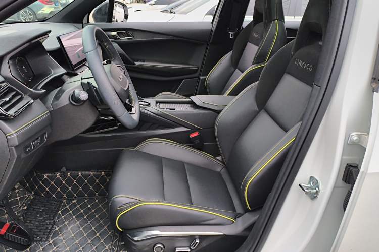 Used Lynk & Co 06 2023 Remix 1.5T Dynamic Halo Left Front Seat