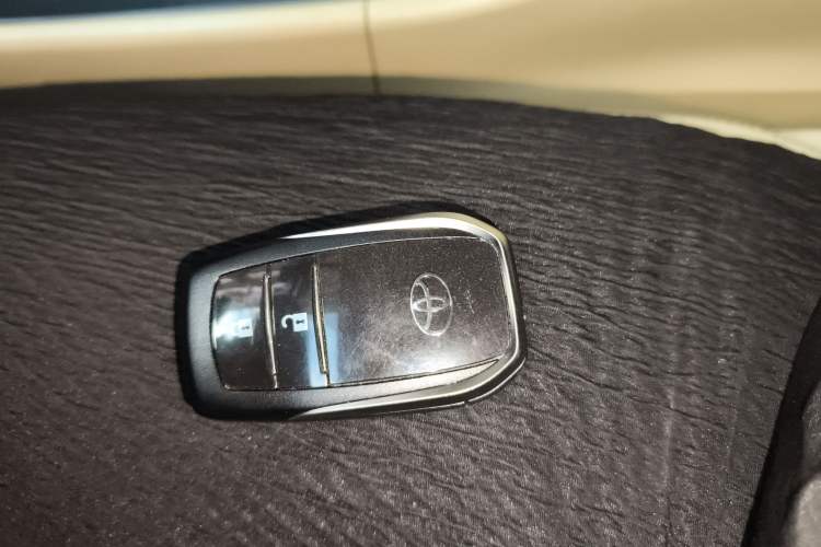 Used Toyota Highlander 2015 2.0T Two-Wheel Drive Luxury Edition 7 Seats
