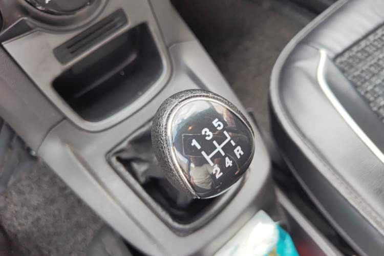 Used Ford Fiesta 2013 Sedan 1.5L Manual Fashion Edition
