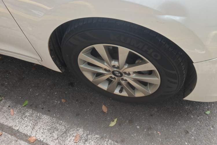 Used Hyundai Mistra 2014 1.8L Automatic Smart GLS
