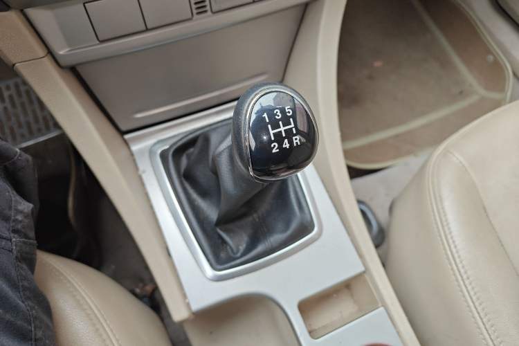 Used Ford Focus 2013 Hatchback Classic 1.8L Manual Fashion Edition
