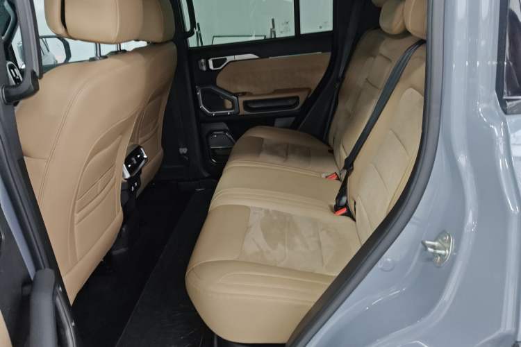 Used JETOUR Traveler 2023 2.0T All-Wheel Drive CrossPRO+