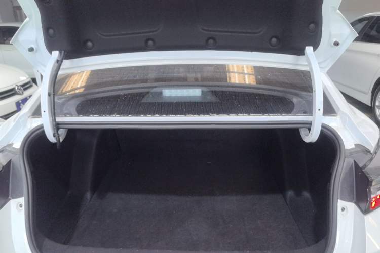 Used Dongfeng Aeolus Yixuan 2023 Mach Edition 1.5L Automatic Chasing Shadow Version
