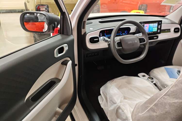 Used Geely Galaxy Panda 2025 210km Panda Rider
