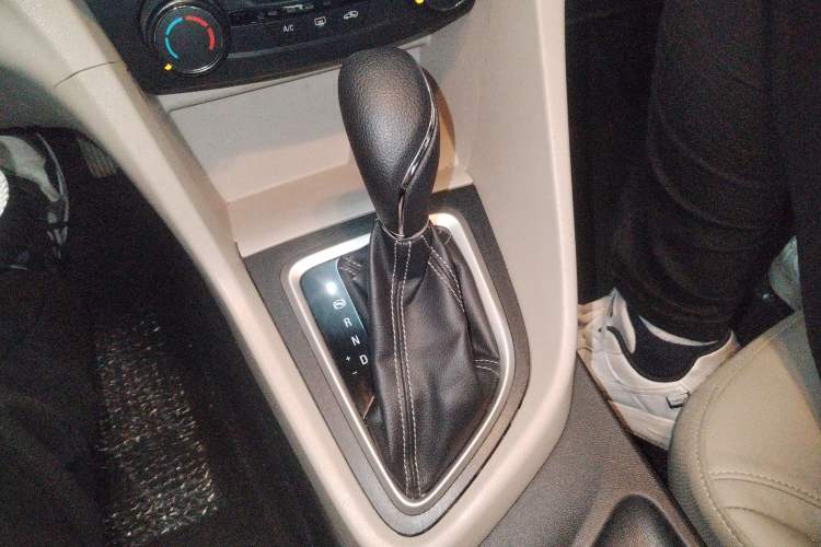 Used Buick GT 2016 15N Automatic Elite Edition Gear Lever