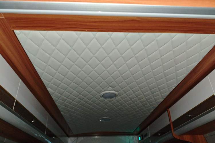 Used SAIC MAXUS Xintu V80 
