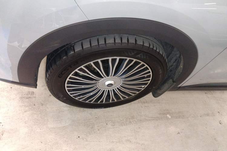 Used Chery Fengyun T9 2024 120 Long-Range Flagship Version 7 Seats Lithium Iron Phosphate Left Front Wheel Hub