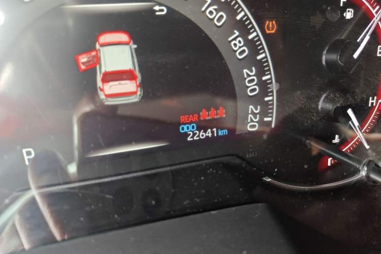 Used Toyota RAV4 2022 2.0L CVT Two-Wheel Drive Prestige Edition Odometer Close Up