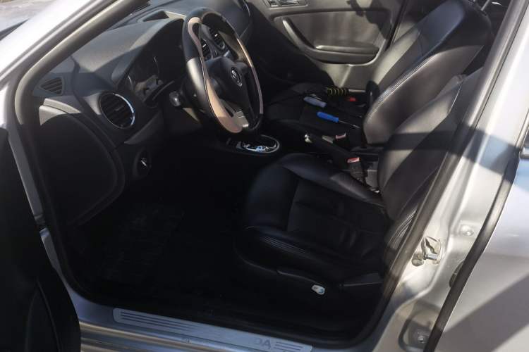 Used Volkswagen Lavida 2011 1.6L Automatic Premium Edition
