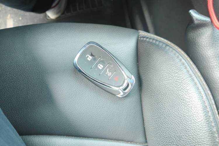 Used Chevrolet Equinox 2019 535T Automatic YuJie Edition China VI
