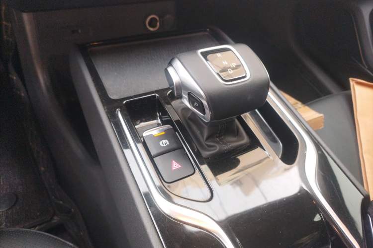 Used Hongqi E-QM5 2024 610 km PLUS Gear Lever