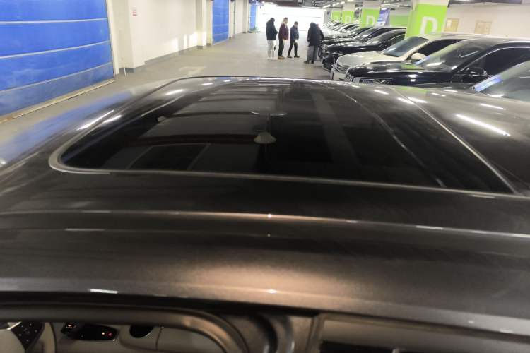 Used Changan UNI-Z New Energy 2024 Blue Whale Smart Electric iDD 125km Beyond Edition
