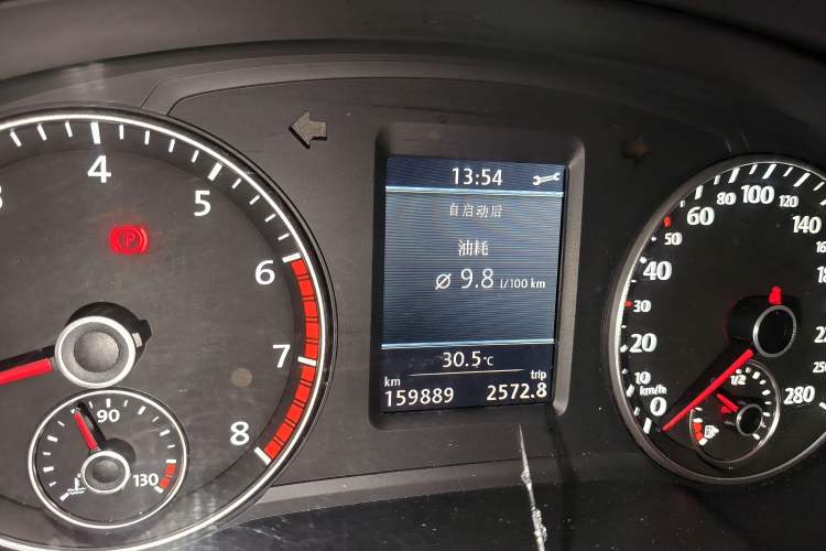 Used Volkswagen Passat 2011 1.8 TSI DSG Prestige Edition Odometer Close Up