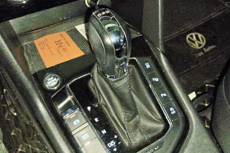 Used Volkswagen Tharu 2019 330TSI Four-Wheel Drive Flagship Model China VI Standard Gear Lever