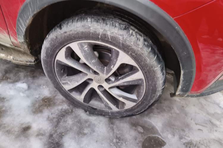 Used BYD Yuan 2017 1.5L Automatic Cool & Connected Model Right Front Wheel Hub