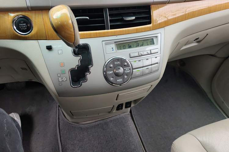 Used Toyota Previa 2007 3.5L 7-Seater Luxury Version Gear Lever