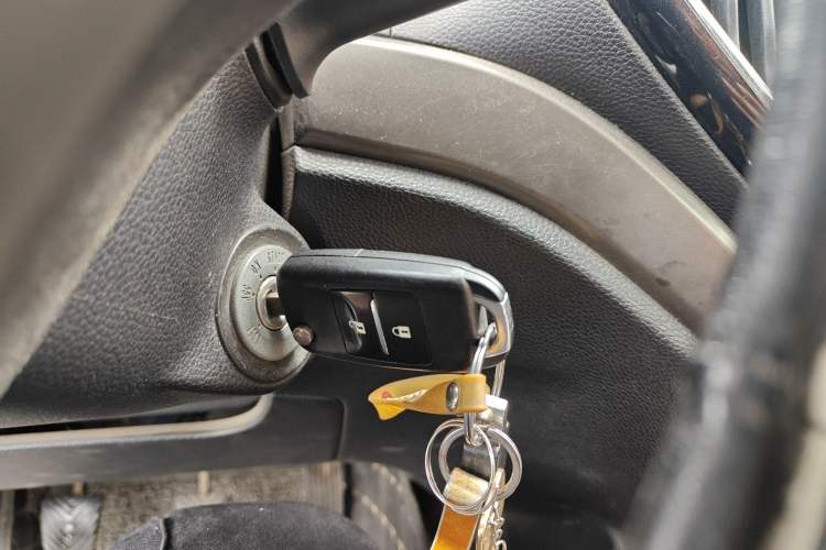 Used CHANGAN OSHAN CX70 2016 1.6L Manual Elite Model
