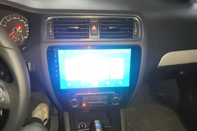 Used Volkswagen Sagitar 2014 Revised Version 1.4TSI Automatic Luxury Edition