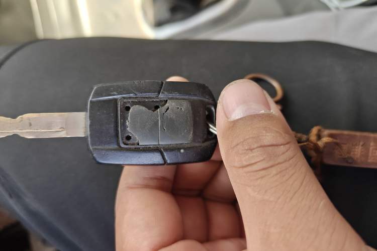 Used Dongfeng Shuaike 2011 1.6L Manual Comfort 7-Seater