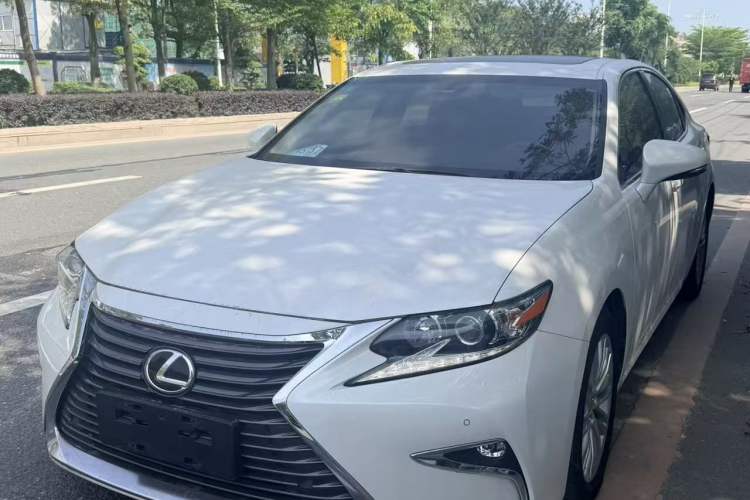 Used Lexus ES 2016 200 Midnight Special Limited Edition