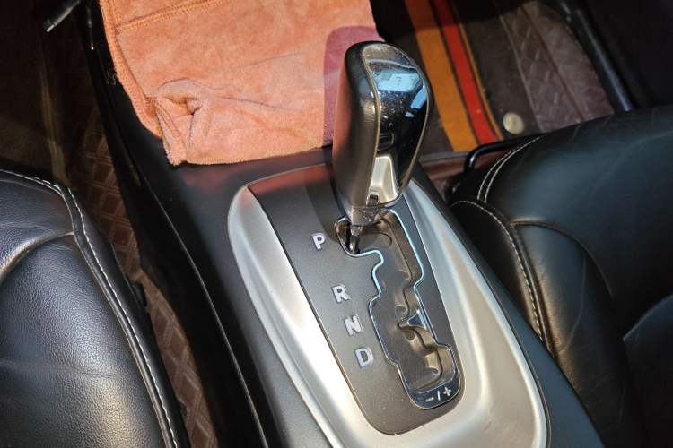 Used Dodge Journey 2013 2.4L Two-Wheel Drive Luxury Version